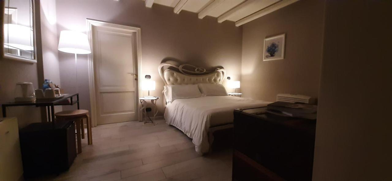 Casale Raffaello B&B Como Albese Con Cassano Exteriér fotografie