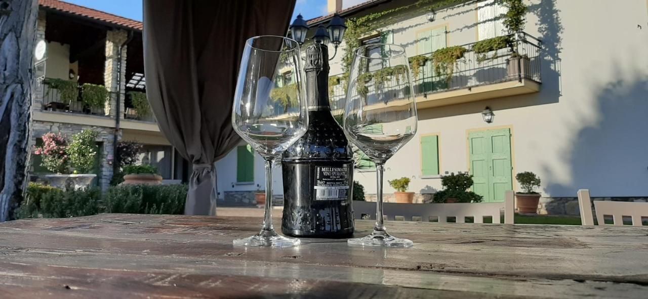Casale Raffaello B&B Como Albese Con Cassano Exteriér fotografie